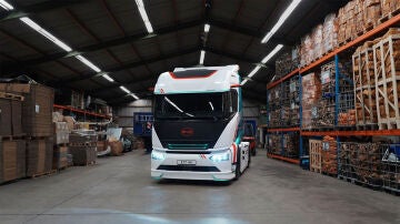 El di&eacute;sel tiene un problema de 40 toneladas que va a cambiar para siempre las carreteras europeas desde el 2027
