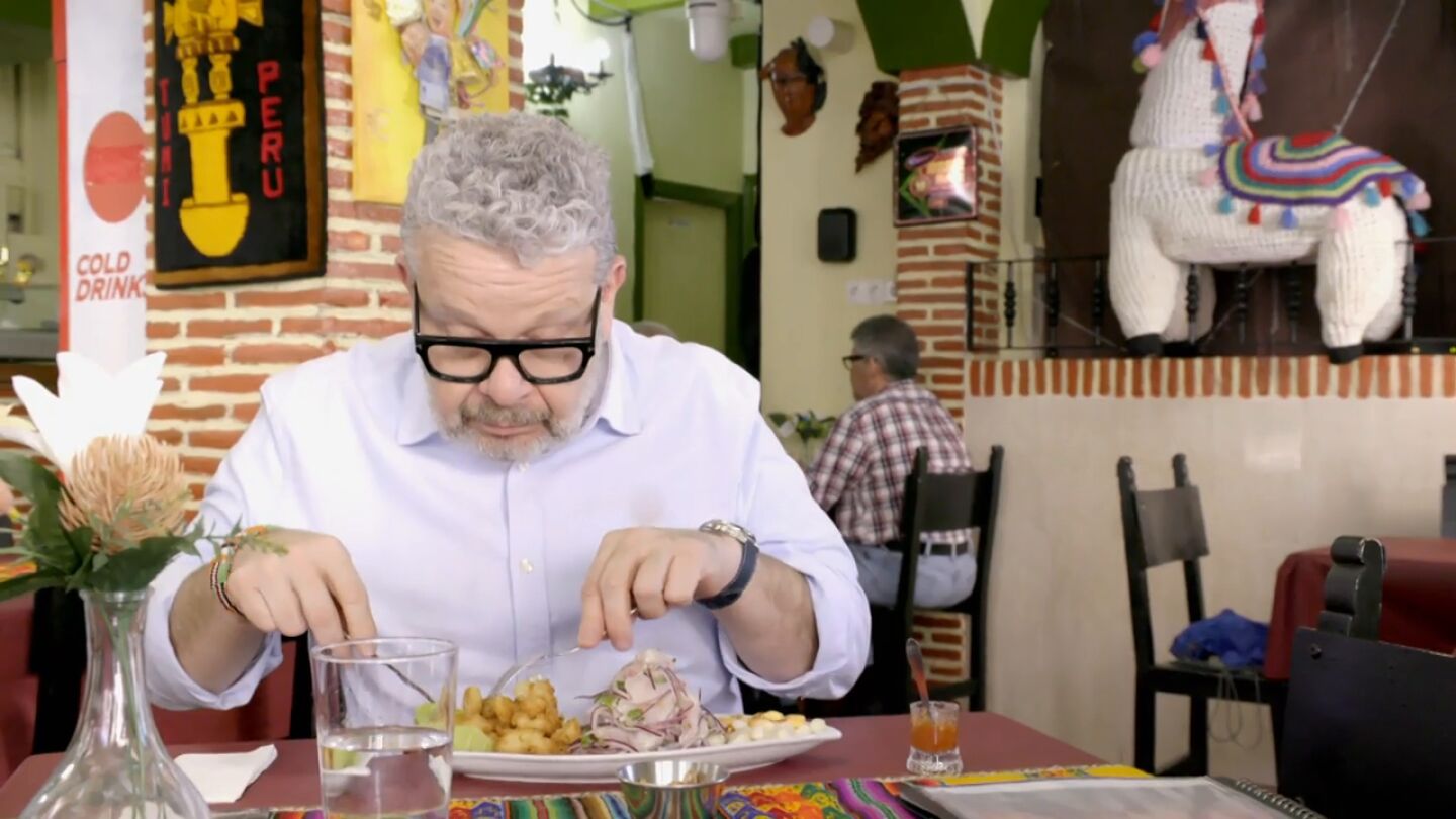 Alberto Chicote cata el men&uacute; de 'Gastrobar Terelita': "Est&aacute; muy rico, las cosas como son"