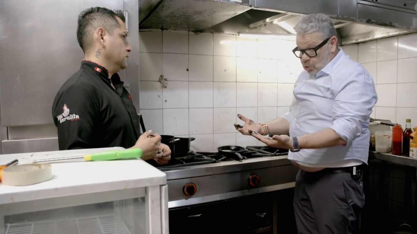 Chicote, tras ver la cocina "negra como los cojones de un grillo": "Qu&eacute; pozo de mierda"