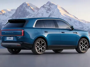 Cuesta 26.900 euros en China y es casi tan grande como un Audi Q7: el nuevo SUV de Xiaomi podría rondar los 45.000 euros en España Cuesta 26.900 euros en China y es casi tan grande como un Audi Q7: el nuevo SUV de Xiaomi podría rondar los 45.000 euros en España