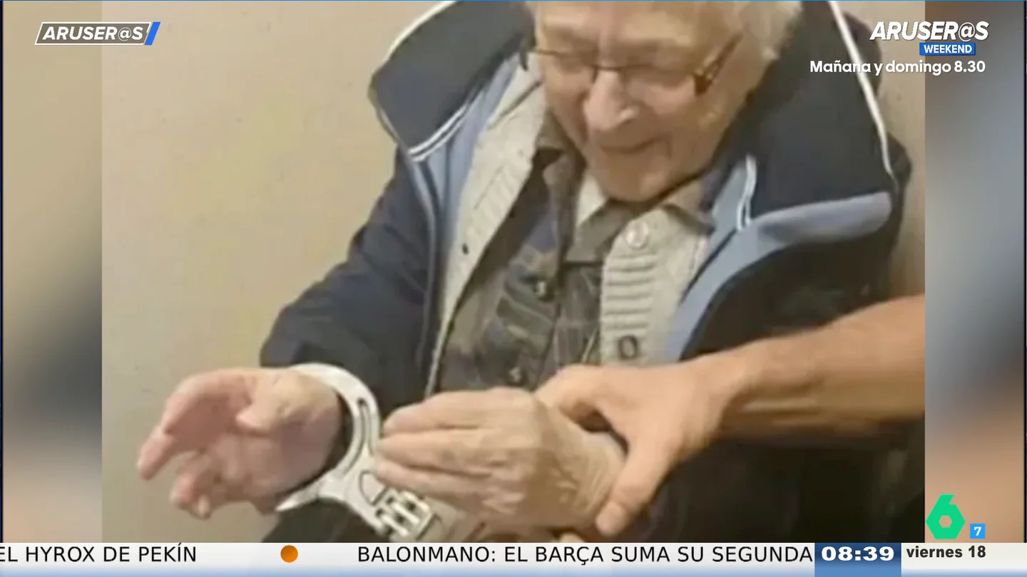 El insólito deseo de una abuela de 99 años antes de morir: ser detenida y pasar una noche en una celda El insólito deseo de una abuela de 99 años antes de morir: ser detenida y pasar una noche en una celda