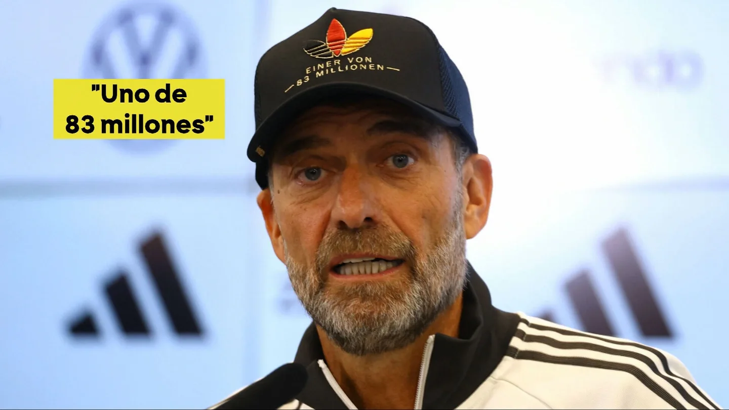 El seleccionador alemán prefiere el patriotismo positivo y carga contra la ultraderecha alemana: "No quiero dejar el orgullo nacional en manos equivocadas" El seleccionador alemán prefiere el patriotismo positivo y carga contra la ultraderecha alemana: "No quiero dejar el orgullo nacional en manos equivocadas"