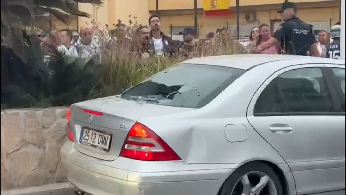 La diputada ceut&iacute; atacada por manifestantes en Ceuta: "Pens&eacute; que no saldr&iacute;amos de all&iacute;. Ven&iacute;an a lincharnos. Eran mis vecinos"