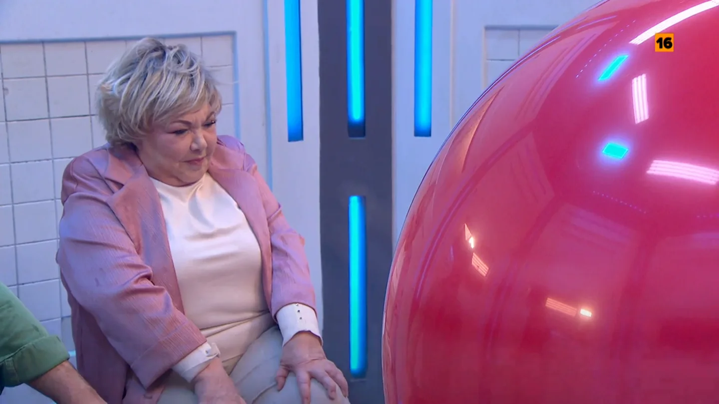 Hoy, en Congelados, el nuevo concurso presentado por Àngel Llàcer, Roberto Brasero, Daniel Diges y Karina se quedarán helados Hoy, en Congelados, el nuevo concurso presentado por Àngel Llàcer, Roberto Brasero, Daniel Diges y Karina se quedarán helados