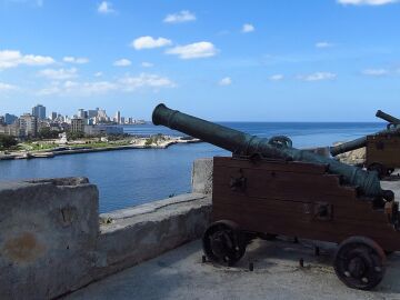 Ca&ntilde;ones de la Fortaleza de San Carlos de la Caba&ntilde;a