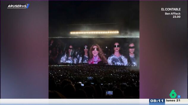 Paula Echevarr&iacute;a y su hija, Daniella Bustamante, acompa&ntilde;an a Shakira en su segundo concierto en Madrid