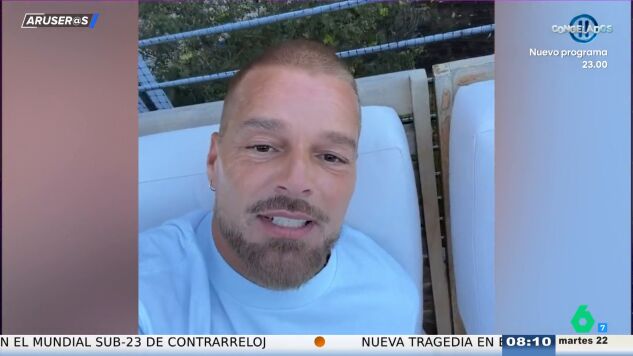 La broma de Alfonso Ar&uacute;s tras ver a Ricky Martin muy cambiado: "Vamos con la secci&oacute;n: '&iquest;Qu&eacute; se ha hecho en la cara?'"