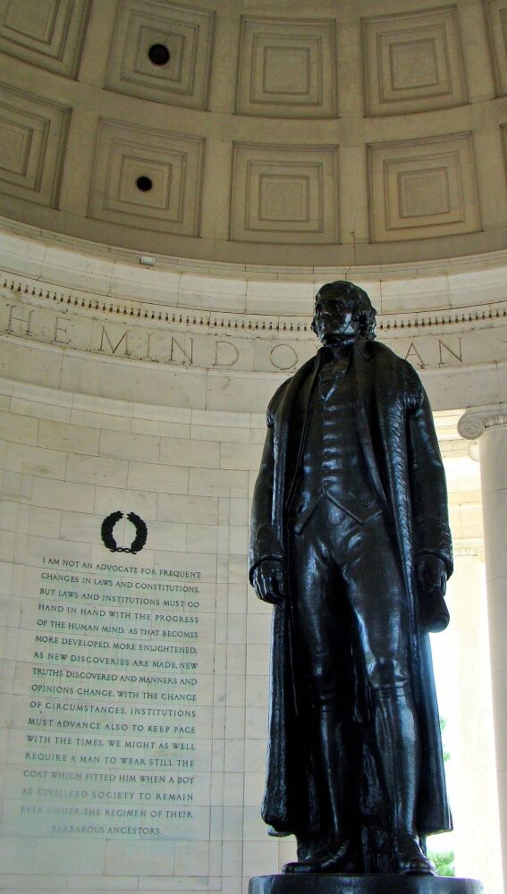 Estatua de Jefferson en el Jefferson Memorial. Washington DC