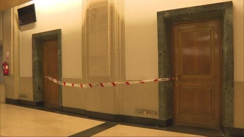 Precintadas varias zonas del Congreso por olor fuerte y picor de ojos tras la expulsi&oacute;n de la diputada que sac&oacute; un bote de gas pimienta