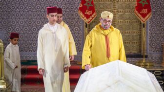 El rey Mohamed VI de Marruecos y su heredero, el pr&iacute;ncipe Moulay Has&aacute;n
