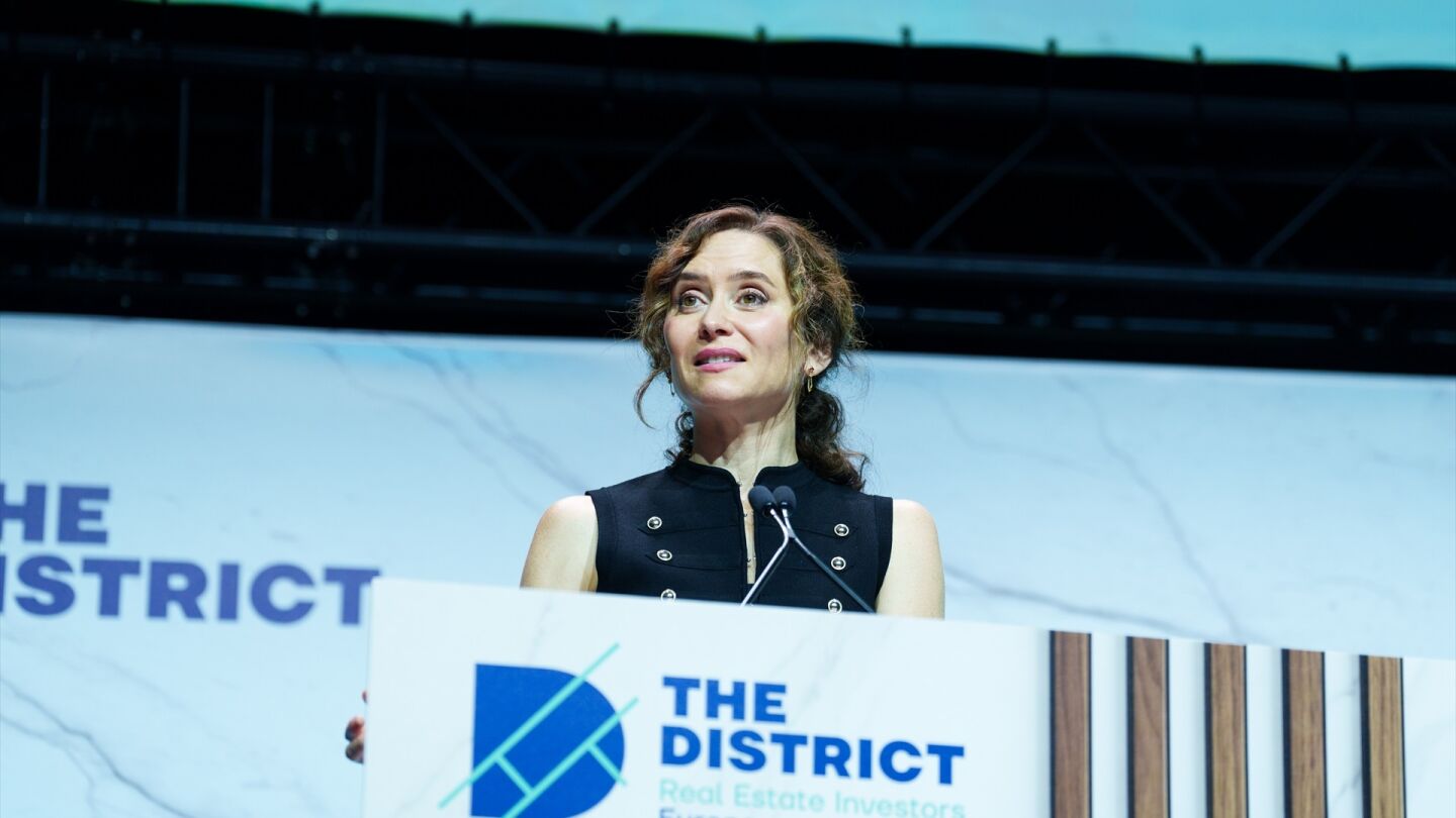 La presidenta de la Comunidad de Madrid, Isabel D&iacute;az Ayuso, durante la inauguraci&oacute;n de The District