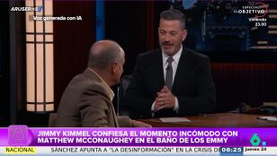 El inc&oacute;modo momento de Jimmy Kimmel con Matthew McConaughey en el ba&ntilde;o de los Emmy: "&iquest;Tienes el pene fuera?"