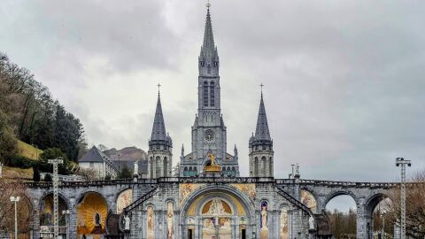 Basílica del Rosario. En Lourdes