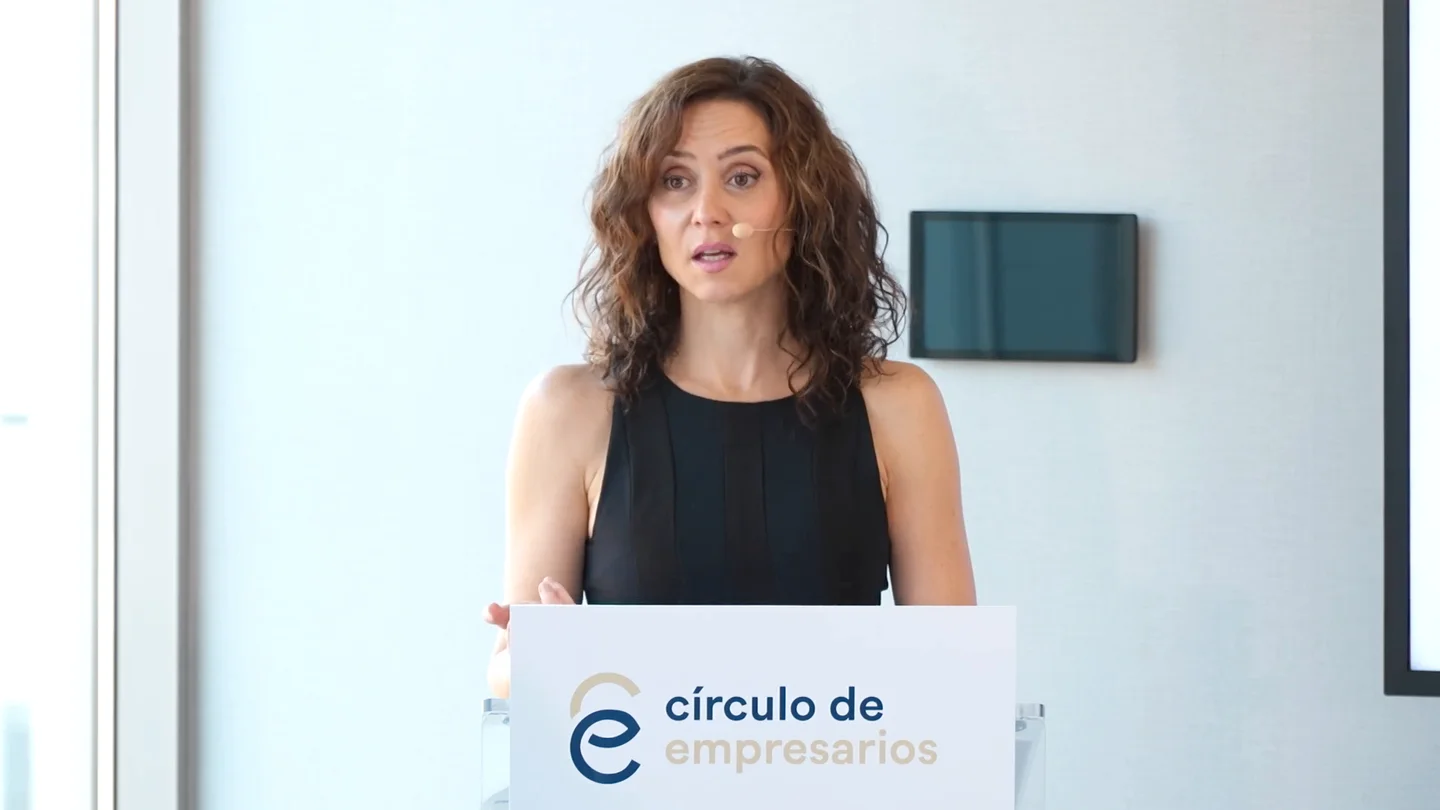 Ayuso normaliza el desahucio de Maricarmen: "Es uno de los 25.500 que se producen en España" Ayuso normaliza el desahucio de Maricarmen: "Es uno de los 25.500 que se producen en España"
