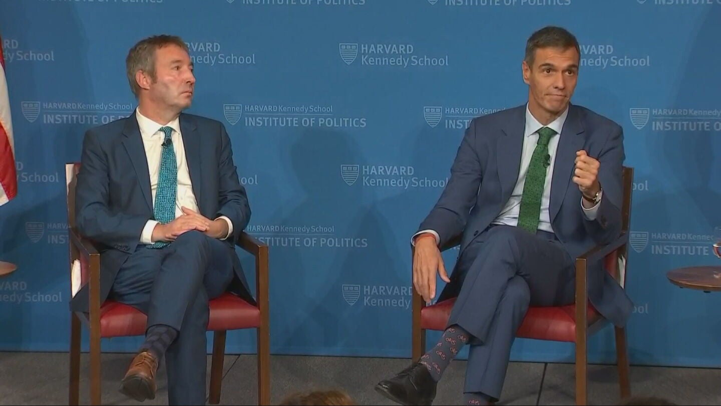 El presidente del Gobierno, Pedro S&aacute;nchez, durante su intervenci&oacute;n en la Universidad de Harvard