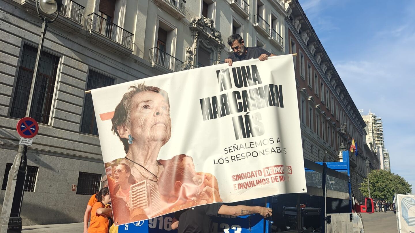 Primeras imágenes de la manifestación por el desahucio de Maricarmen