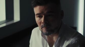 La reacci&oacute;n de Rufi&aacute;n cuando una votante desencantada de izquierda habla sobre su relaci&oacute;n de "colegueo pseudo-homoer&oacute;tico" con "pseudoperiodistas"