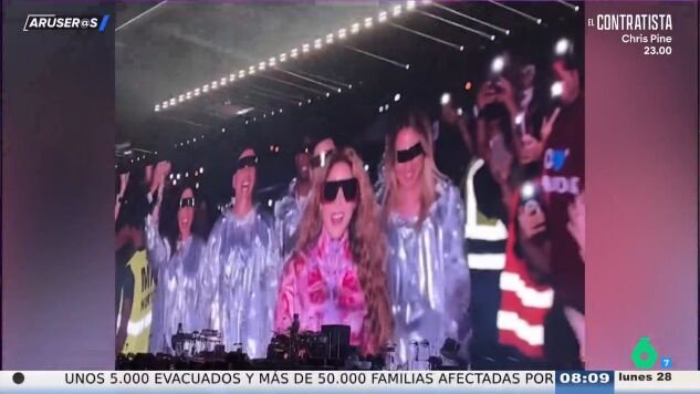 Alice Campello, Xuso Jones, Carolina Iglesias, &Aacute;lvaro Morte, Carolina Mar&iacute;n y Susi Caramelo, entre 'las lobas' de Shakira