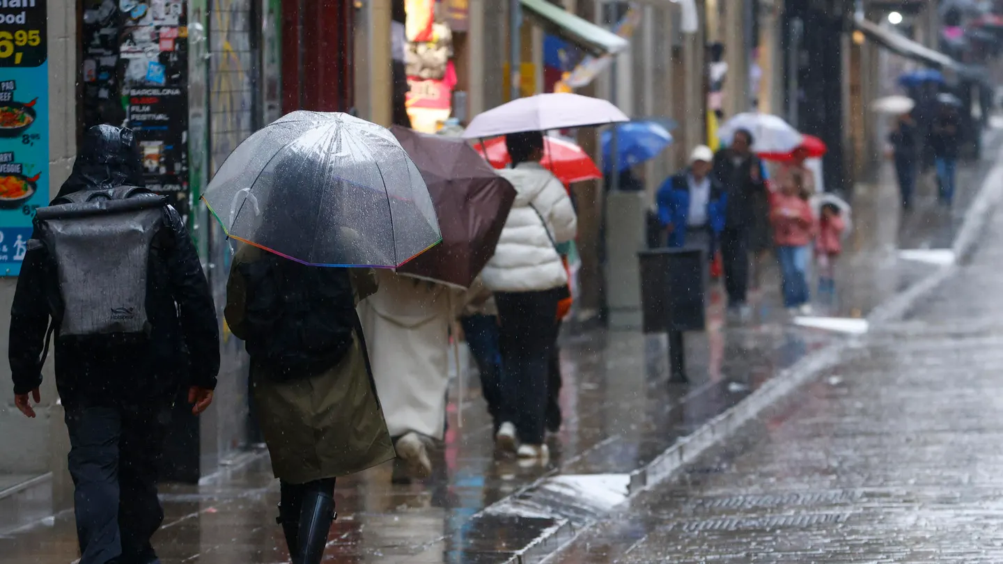 Cataluña envía un ES-Alert ante las fuertes lluvias y pide no acercarse a zonas inundables Cataluña envía un ES-Alert ante las fuertes lluvias y pide no acercarse a zonas inundables