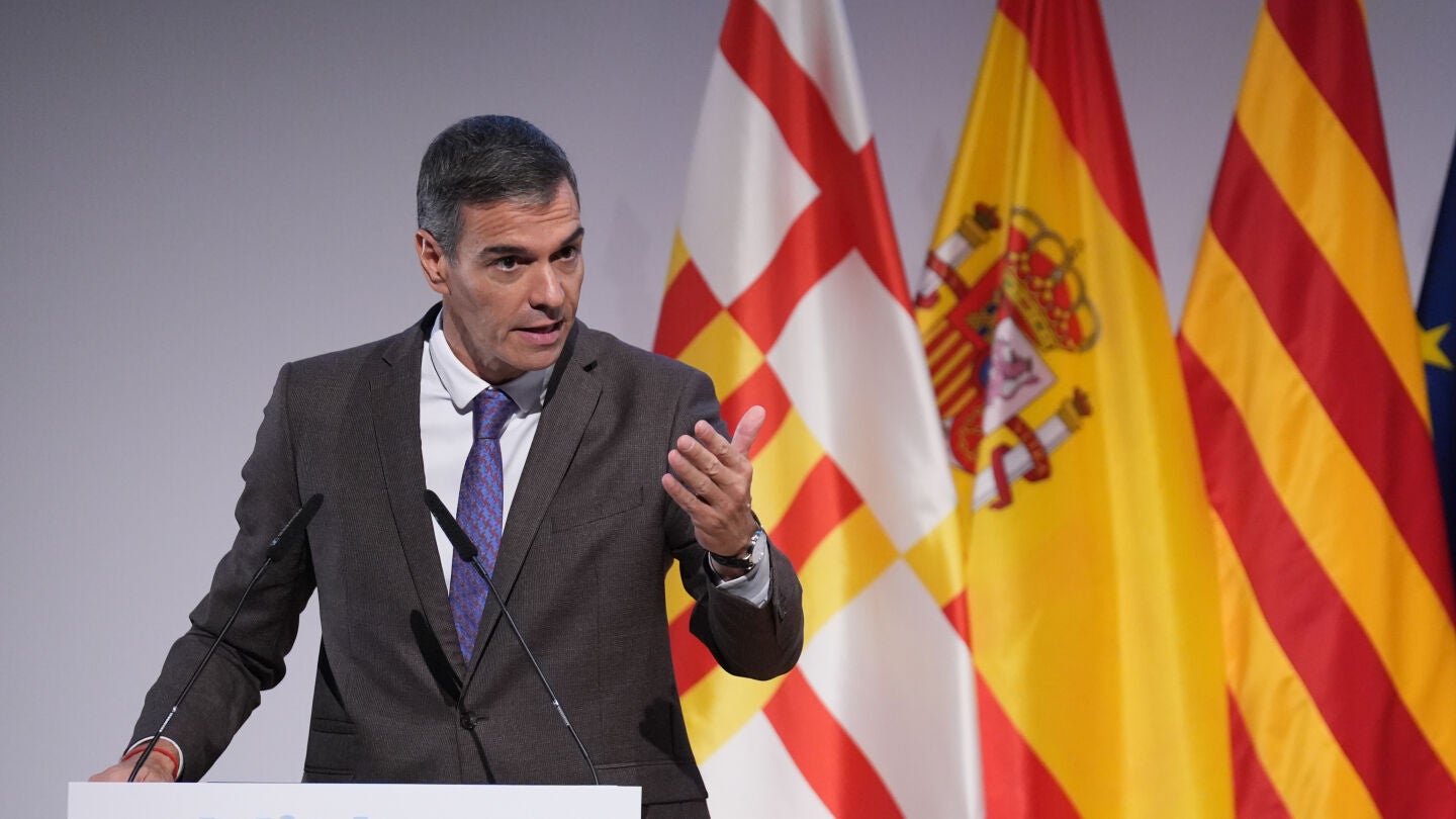 El presidente del Gobierno, Pedro S&aacute;nchez, durante la presentaci&oacute;n del informe 'Vidas Futuras', en el Disseny Hub Barcelona