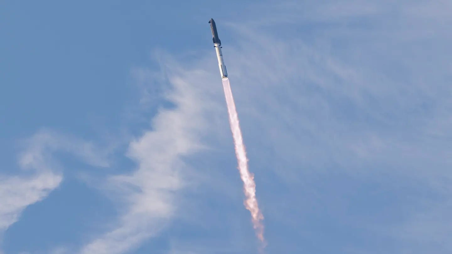 Momento del lanzamiento del 14º vuelo del cohete Starship de SpaceX Momento del lanzamiento del 14º vuelo del cohete Starship de SpaceX