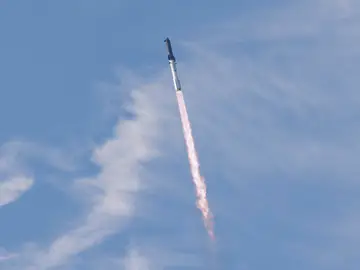 Momento del lanzamiento del 14º vuelo del cohete Starship de SpaceX Momento del lanzamiento del 14º vuelo del cohete Starship de SpaceX
