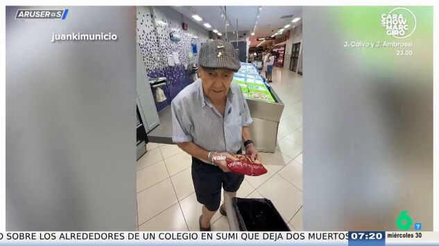 Vas con su abuelo al supermercado para aprovecharse y que pague &eacute;l la compra: "Te vas a llevar medio Mercadona"