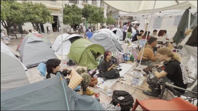 No solo se protesta en Sol: las acampadas por una vivienda digna se propagan de Barcelona a Las Palmas de Gran Canaria