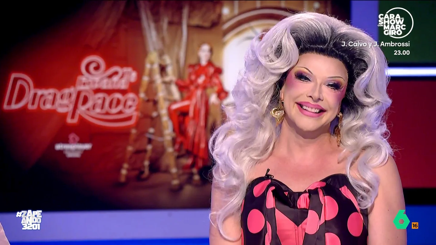 Nuevo plató y un Drag King: Supremme de Luxe desvela las novedades de la sexta temporada de 'Drag Race España' La presentadora de este concurso visita Zapeando para hablar sobre la sexta temporada que acaba de comenzar. Supremme cuenta que, en esta edición, los participantes "son potentes".
