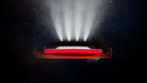 Se retrasa el despegue (literal) del nuevo Tesla Roadster: tendremos que esperar dos semanas más para ver volar al coche de Elon Musk Se retrasa el despegue (literal) del nuevo Tesla Roadster: tendremos que esperar dos semanas más para ver volar al coche de Elon Musk