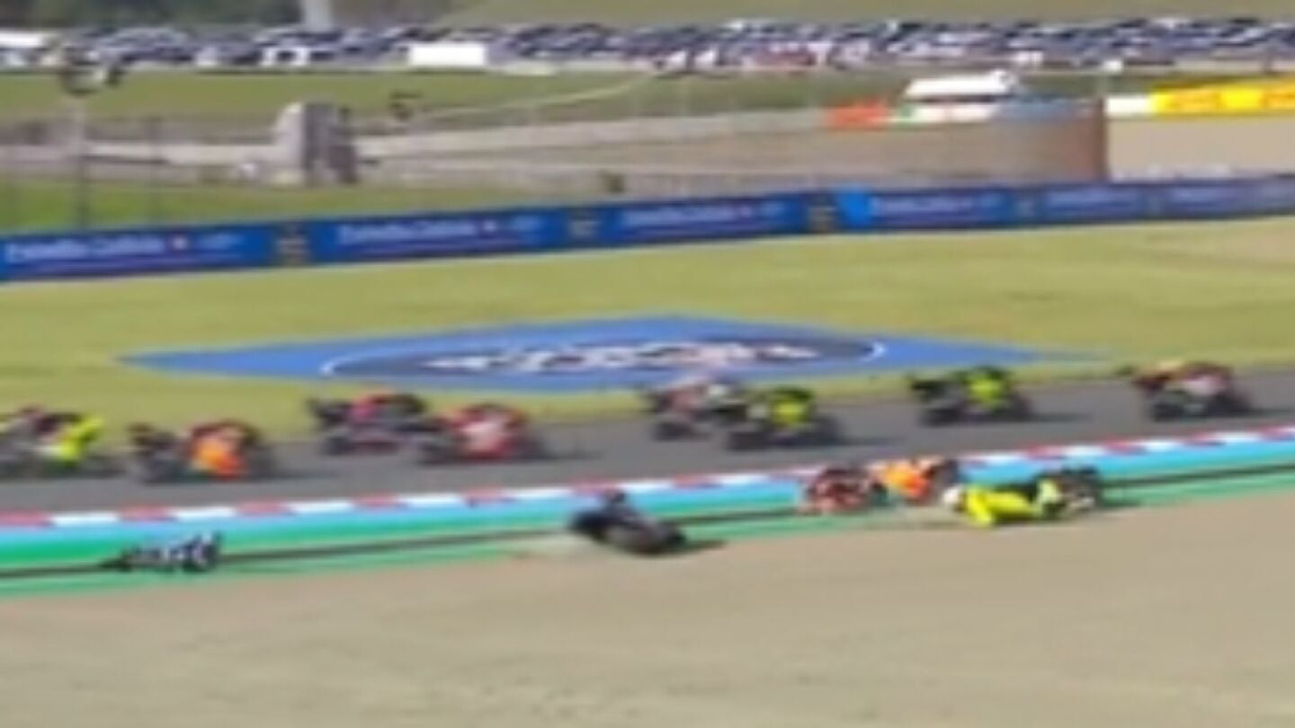 Accidente de &Aacute;lex M&aacute;rquez con Acosta y Di Giannantonio