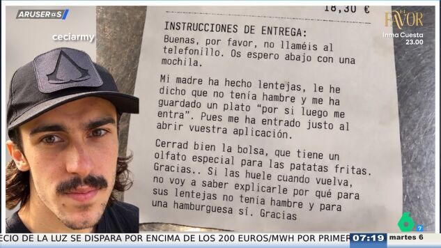 Le pide al repartidor de comida r&aacute;pida para que no llame al telefonillo y que su madre no se entere de que ha pedido hamburguesa