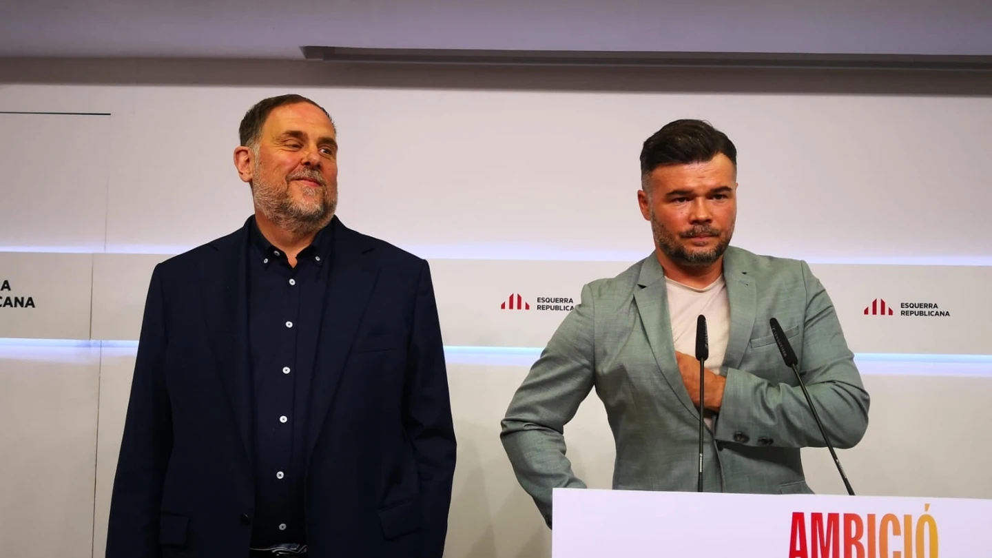 El líder de ERC, Oriol Junqueras, y el portavoz del partido en el Congreso, Gabriel Rufian, en rueda de prensa El líder de ERC, Oriol Junqueras, y el portavoz del partido en el Congreso, Gabriel Rufian, en rueda de prensa