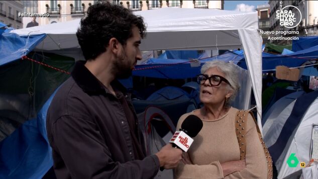 Isma Ju&aacute;rez recorre la acampada de Sol y conoce a sus protagonistas: "Me puedo quitar del tabaco y aportar a la caja de resistencia"