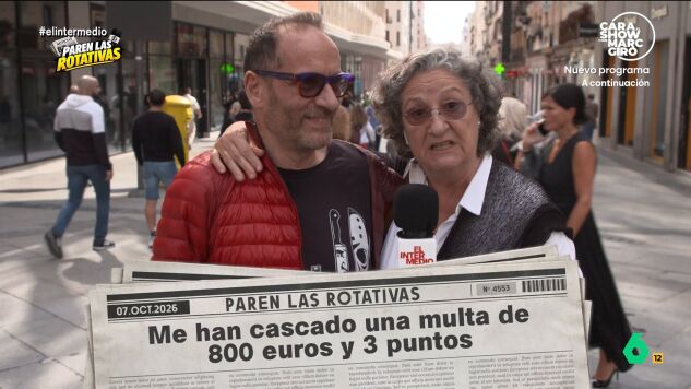 Rosario Pardo 'informa' para 'Paren las rotativas' de que tuvo una situaci&oacute;n con la Guardia Civil. Ten&iacute;a la ITV caducada, llevaba un auricular y la Guardia Civil le acusaba de saltarse un alto. El resultado, 800 euros de multa y 3 puntos del carn&eacute;.