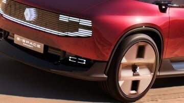 Las modas pasadas siempre vuelven, y Renault acaba de resucitar los monovol&uacute;menes, con un nuevo el&eacute;ctrico de 6 plazas
