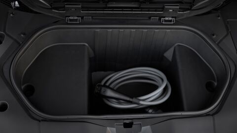 BMW iX4