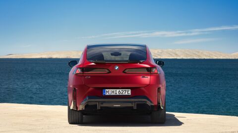 BMW iX4