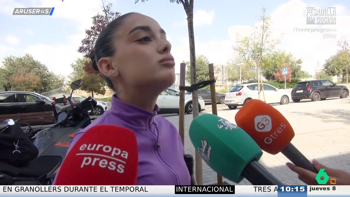 Juls Janeiro avisa a Belén Esteban que le va a llegar "una carta de amor" de su parte: "A ver si cierra la boca y deja de mentir" Juls Janeiro avisa a Belén Esteban que le va a llegar "una carta de amor" de su parte: "A ver si cierra la boca y deja de mentir"