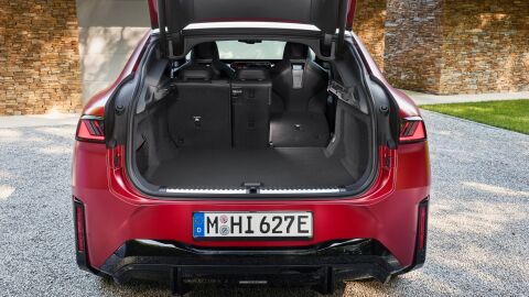 BMW iX4