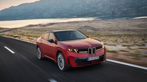 BMW iX4