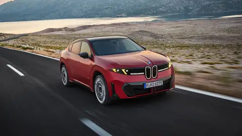 BMW iX4 BMW iX4