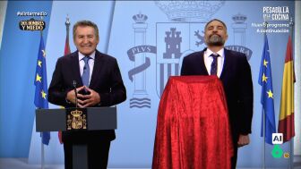 'Dos hombres y miedo' con 'Abascal' y 'Feij&oacute;o': as&iacute; imagina El Intermedio un hipot&eacute;tico Gobierno de PP y Vox