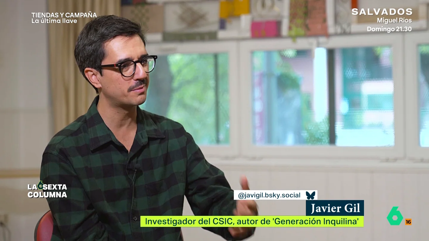 Javier Gil, investigador del CSIC: "Los fondos de inversión como Blackstone van a invertir en la campaña electoral para que, gobierne quien gobierne, sus intereses permanezcan" "Ahora mismo estará habiendo reuniones en Estados Unidos, en la sede de Blackstone, de Cerberus, de Lonestar, diciendo: "¿Qué va a pasar en España, por qué se han levantado? Tenemos mucho dinero invertido y no queremos que nuestra rentabilidad baje", apunta Javier Gil, investigador del CSIC.