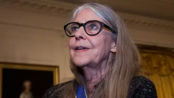 Margaret Hamilton siendo condecorada en 2016 Margaret Hamilton siendo condecorada en 2016