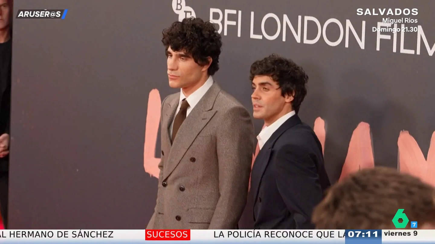 Alfonso Arús, tras ver a los Javis presentar 'La bola negra' en Londres: "¿Han cambiado de cara?" Alfonso Arús, tras ver a los Javis presentar 'La bola negra' en Londres: "¿Han cambiado de cara?"