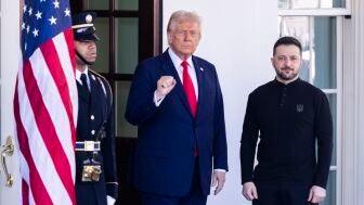 Fotograf&iacute;a de archivo de Donald Trump y Volodimir Zelenski