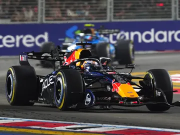Max Verstappen en el GP de Singapur Max Verstappen en el GP de Singapur