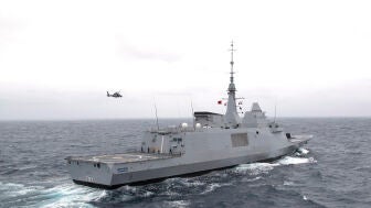 La fragata Mohammed VI de la Armada Real Marroqu&iacute; transita por el Oc&eacute;ano Atl&aacute;ntico en 2018