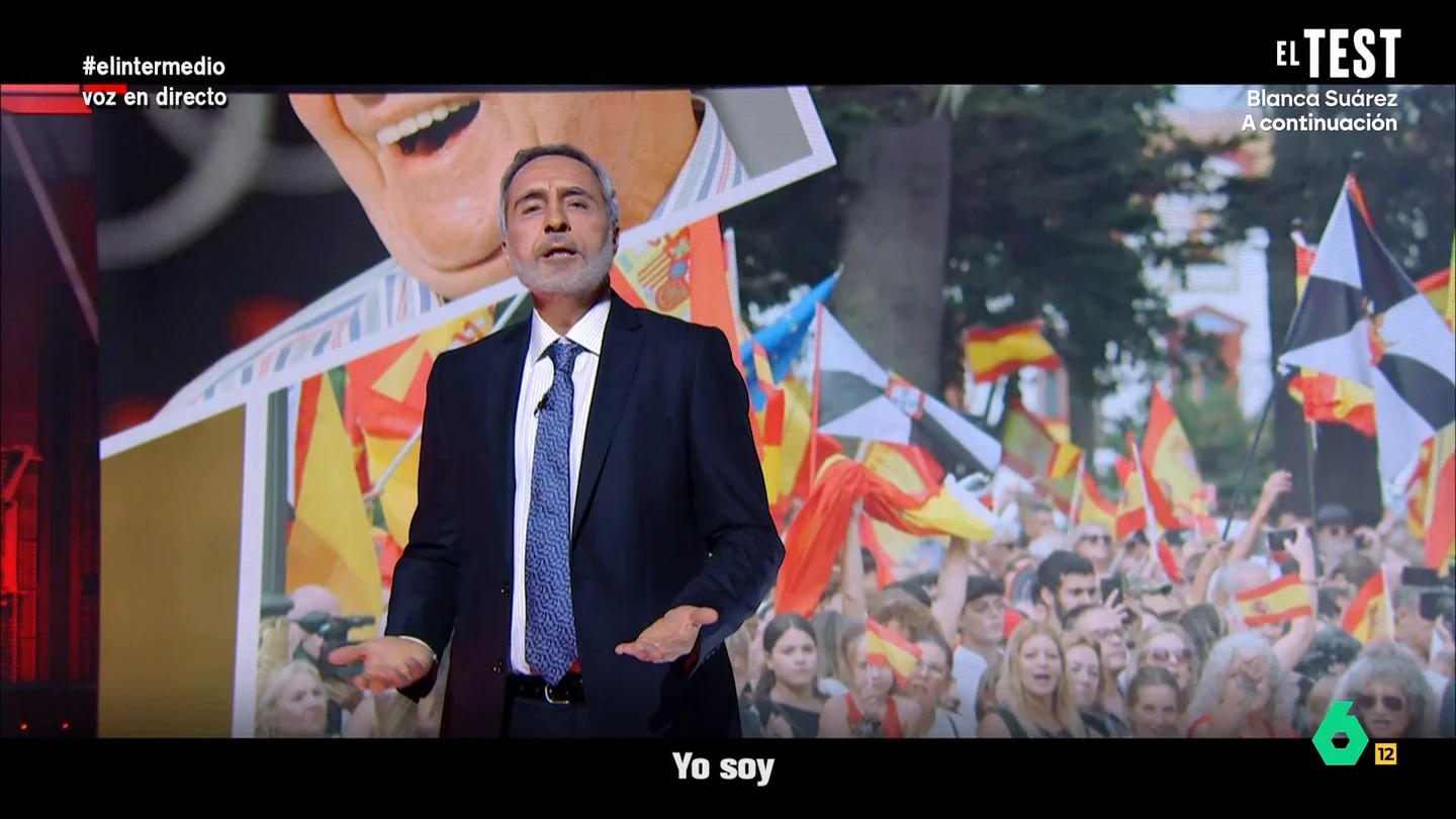 El 'rey Felipe' canta en El Intermedio al ritmo de Rosalía sobre Ceuta: "Soy la solución, en cuanto me presento se acaba el marrón" El 'rey Felipe' canta en El Intermedio al ritmo de Rosalía sobre Ceuta: "Soy la solución, en cuanto me presento se acaba el marrón"